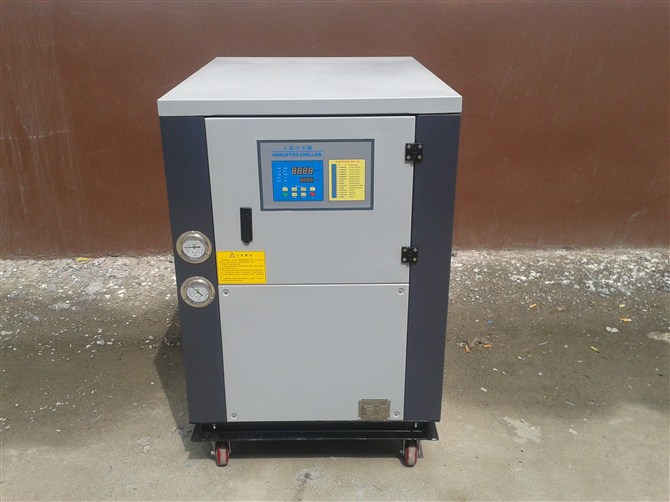 水冷式工業冷水機，箱式冷水機，工業冷水機組